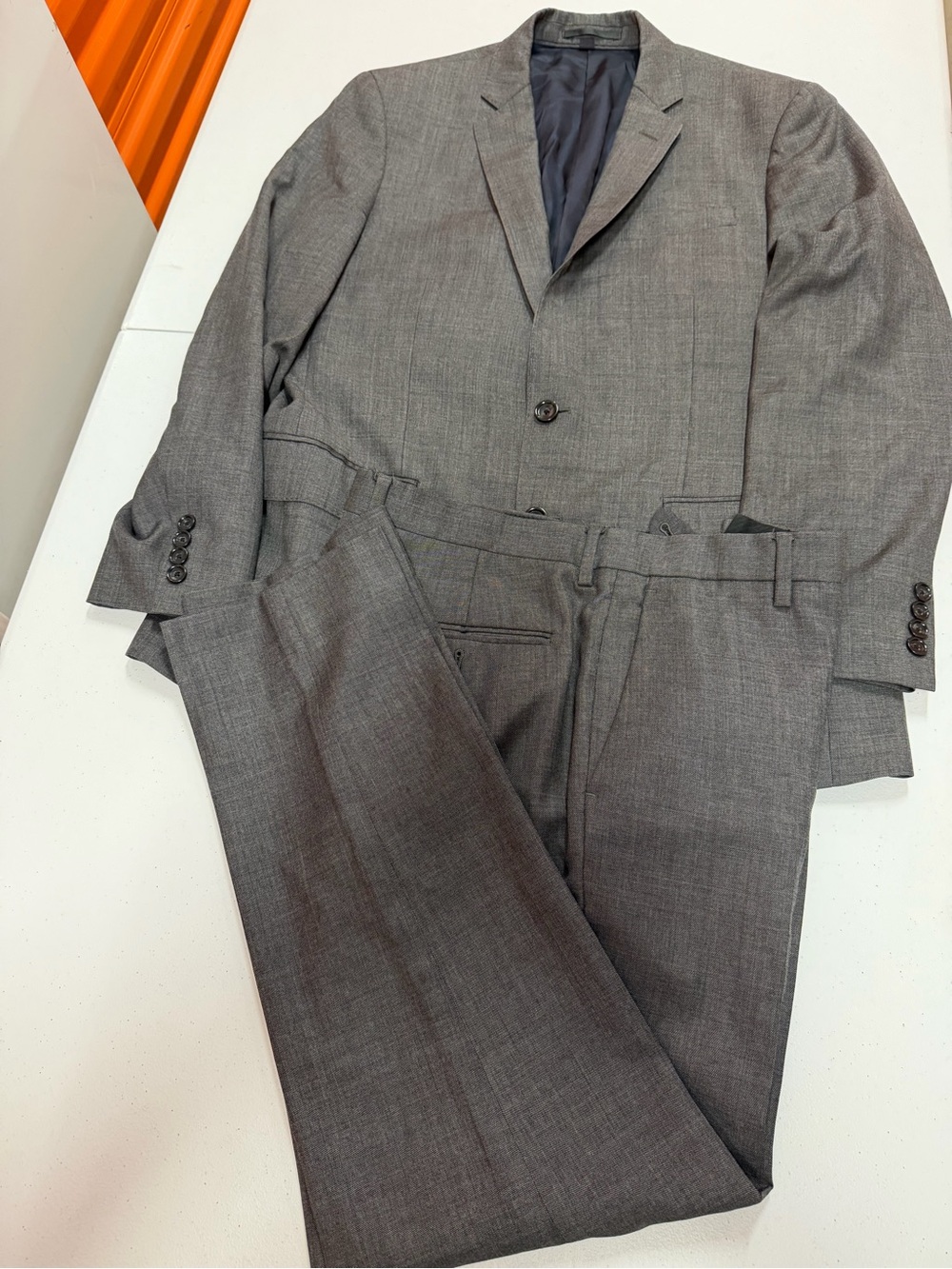 J.Crew Ludlow Suit 40S 33x29Gray Tollegno 1900 Italian 100% Wool Slim
B333